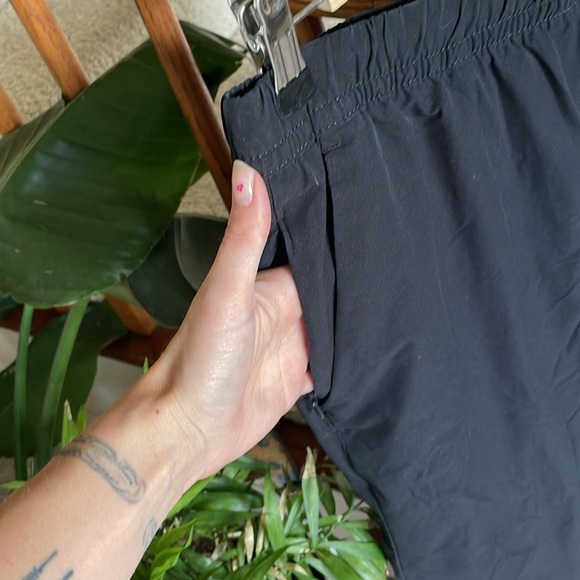 Banana Republic Black Joggers - Picture 7 of 16